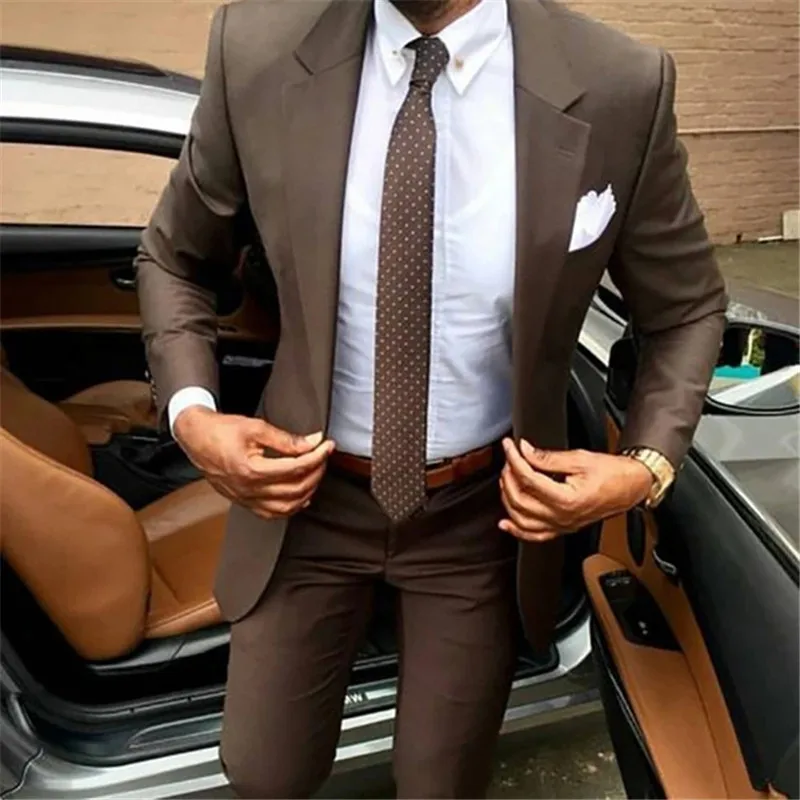 2023 Jaunāko Brūns Vīriešu žakete Bikses Dizainu Slim Fit Elegants Tuxedos Kāzu Uzņēmējdarbības Puses Tērpi 2 Gabalus (Jaka+Bikses)