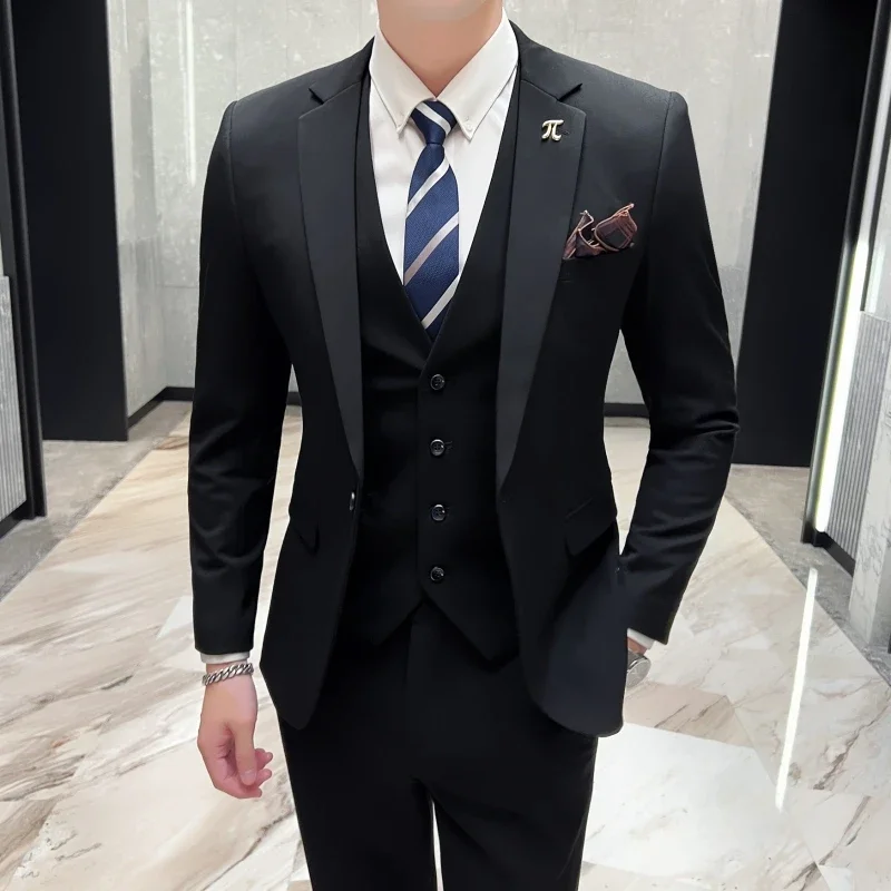 Jauno modes (uzvalks + veste + bikses) Biznesa skaists gadījuma kāzu trīs gabals, kas vīriešiem Pavasarī un Rudenī Regulāri